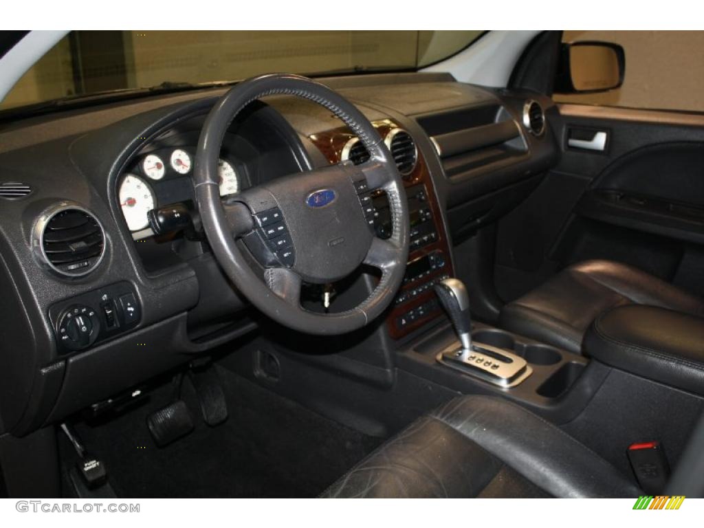 Shale Interior 2005 Ford Freestyle Limited Photo #42717465