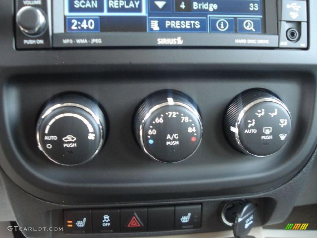 2011 Jeep Patriot Latitude X Controls Photo #42724109