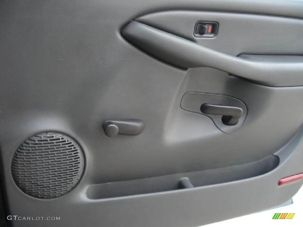 2003 Silverado 1500 LS Regular Cab - Dark Gray Metallic / Medium Gray photo #19