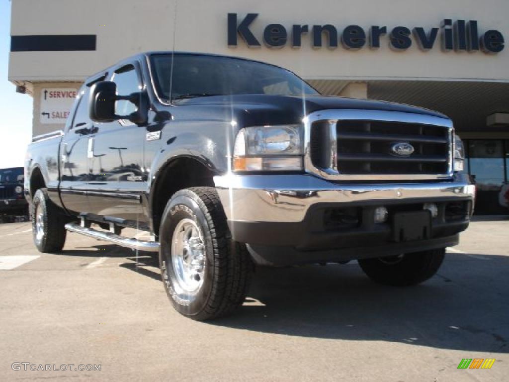 Black Ford F250 Super Duty