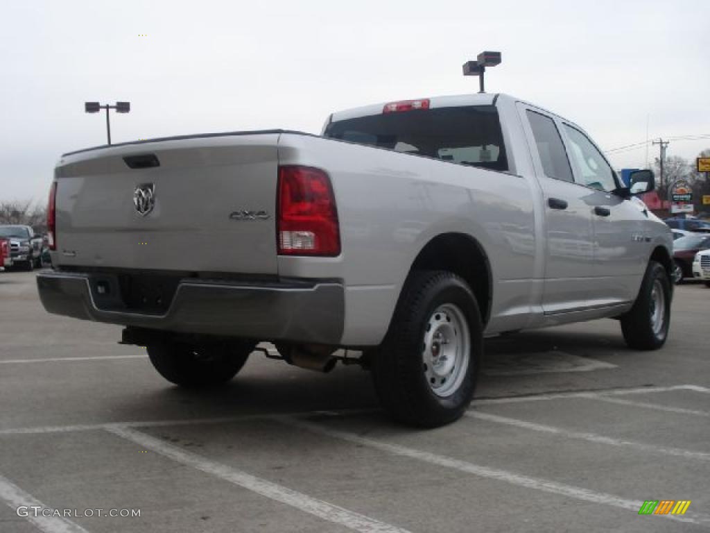 2009 Ram 1500 ST Quad Cab 4x4 - Bright Silver Metallic / Dark Slate/Medium Graystone photo #3