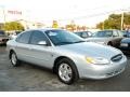 2001 Silver Frost Metallic Ford Taurus SEL  photo #3