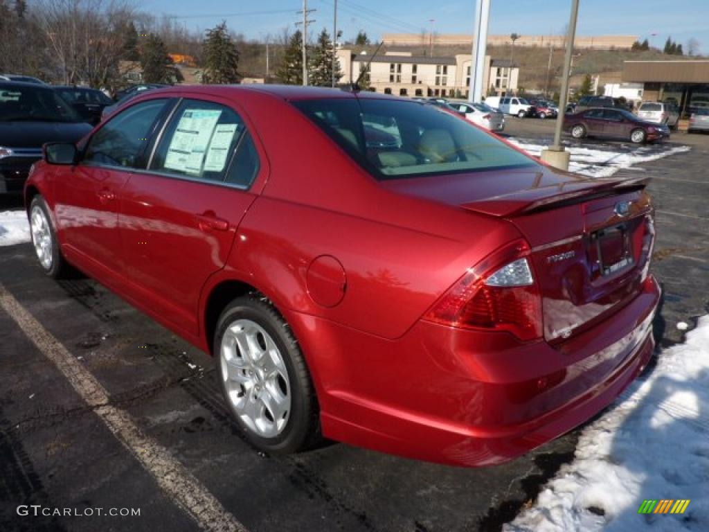 2011 Fusion SE - Red Candy Metallic / Medium Light Stone photo #4