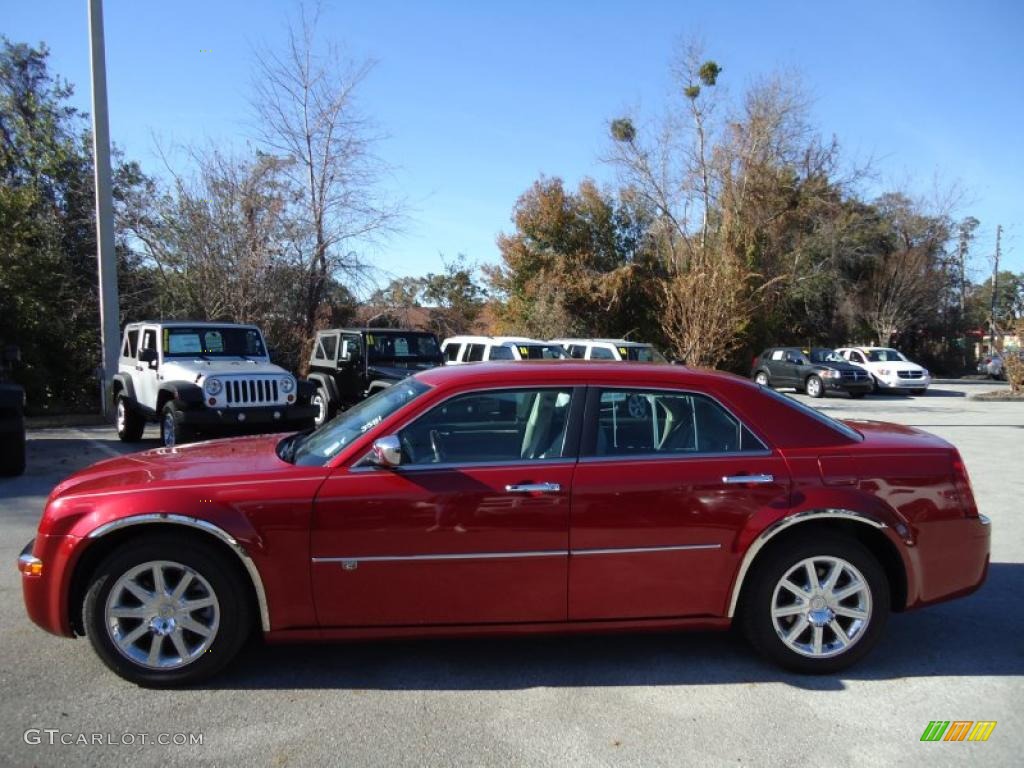 2008 300 C HEMI - Inferno Red Crystal Pearl / Medium Pebble Beige/Cream photo #2