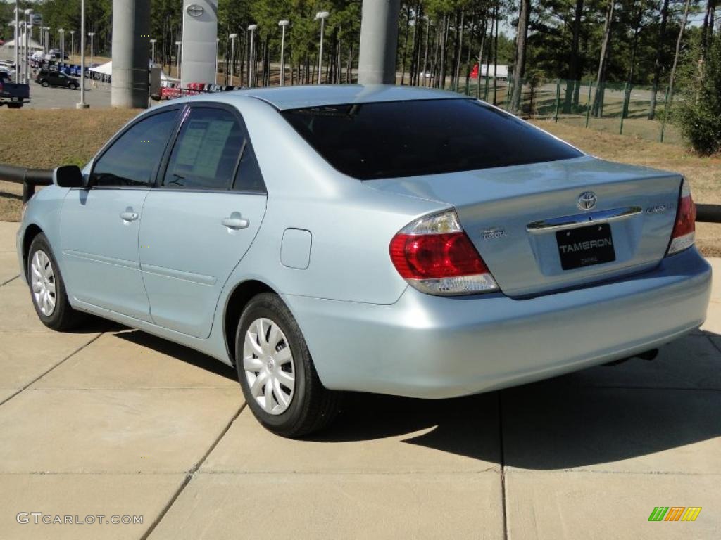 2006 Camry LE - Sky Blue Pearl / Taupe photo #6