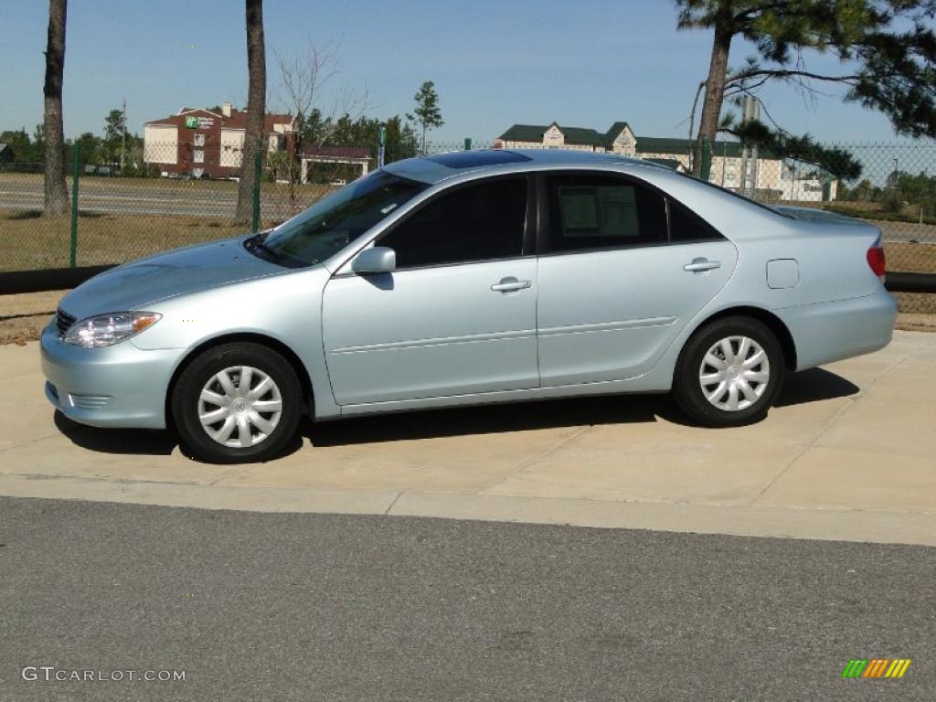2006 Camry LE - Sky Blue Pearl / Taupe photo #9