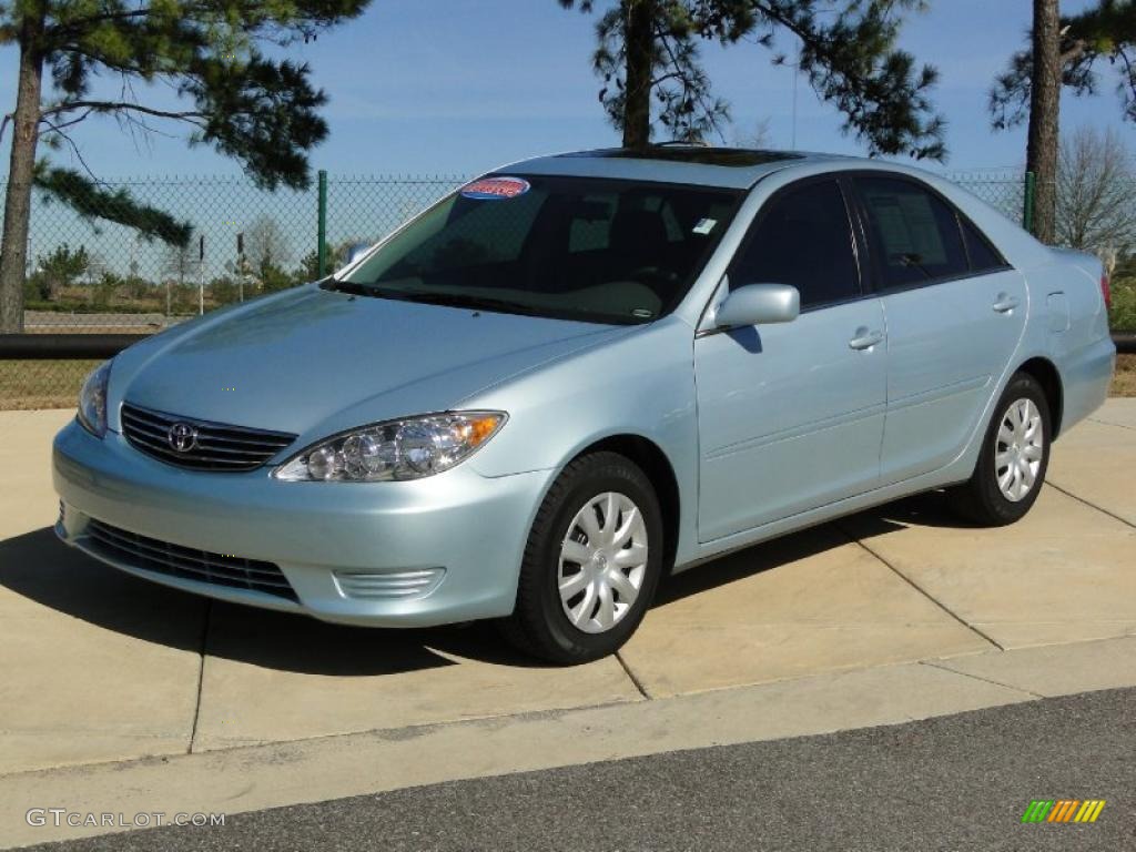 2006 Camry LE - Sky Blue Pearl / Taupe photo #11