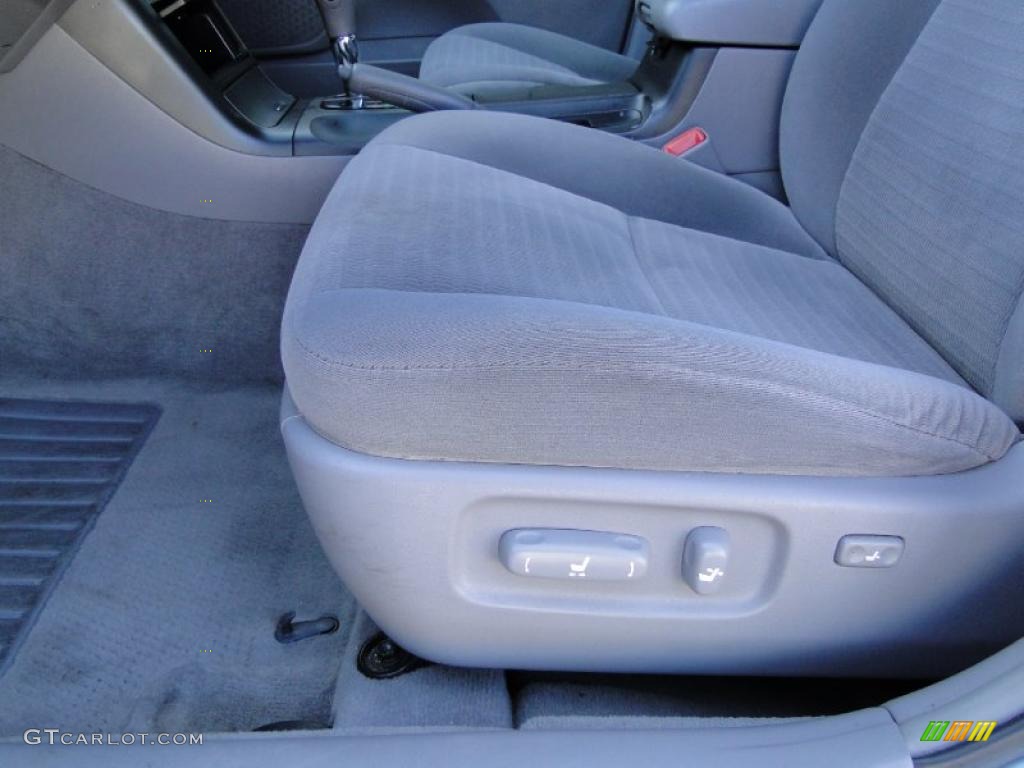 2006 Camry LE - Sky Blue Pearl / Taupe photo #15