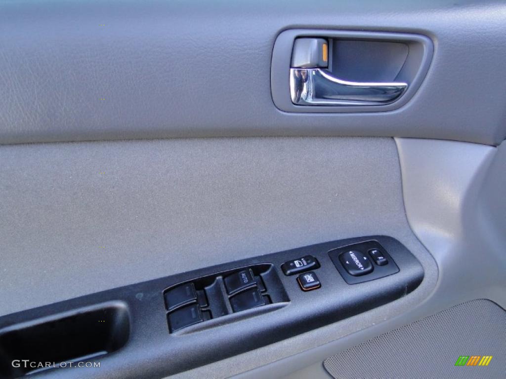 2006 Camry LE - Sky Blue Pearl / Taupe photo #16