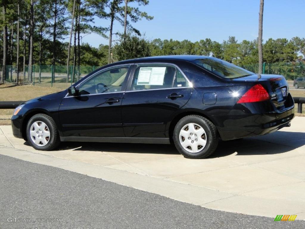 2007 Accord LX Sedan - Nighthawk Black Pearl / Ivory photo #7