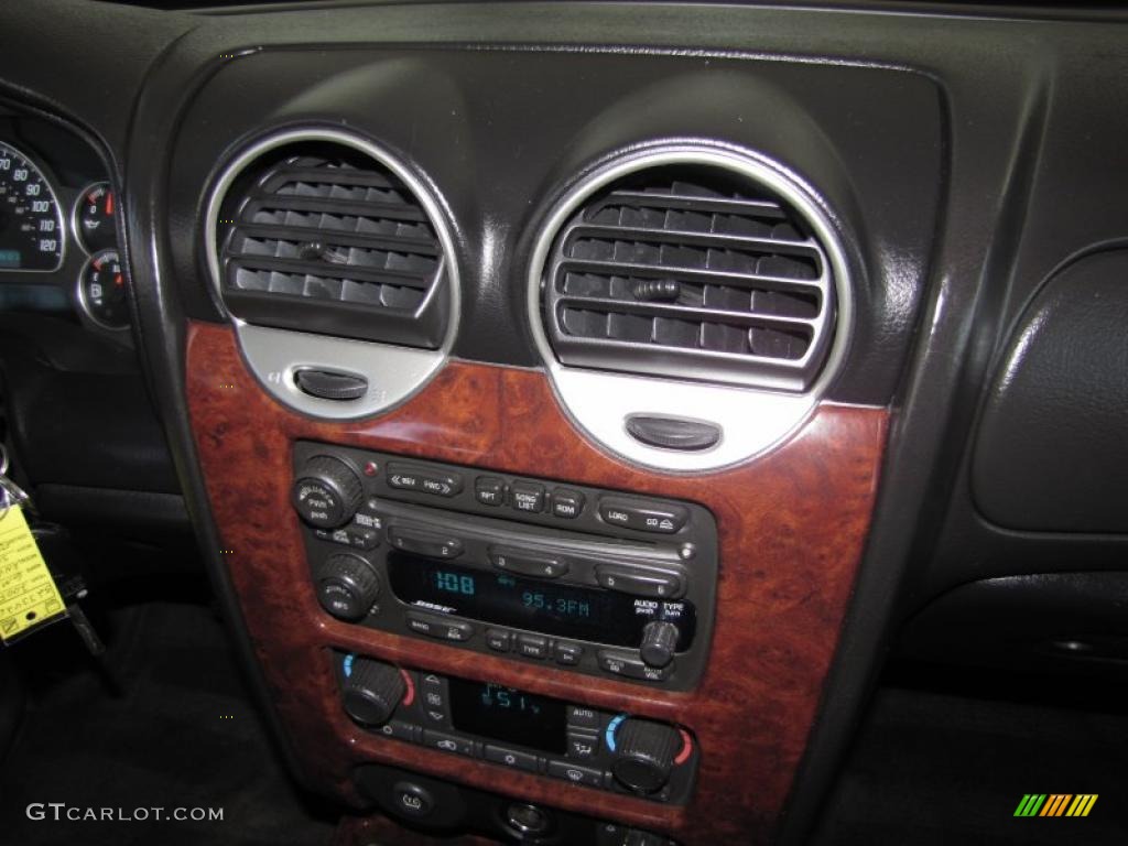 2005 GMC Envoy Denali Controls Photo #42740972