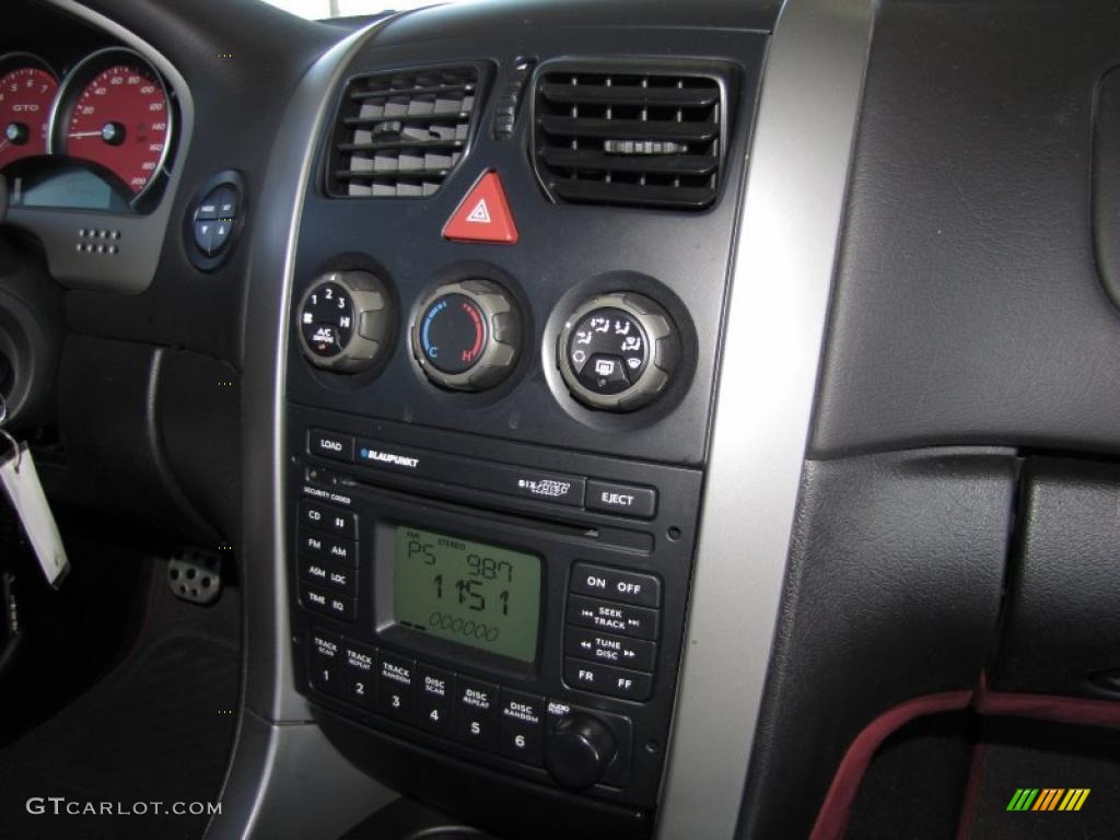 2006 Pontiac GTO Coupe Controls Photo #42741304