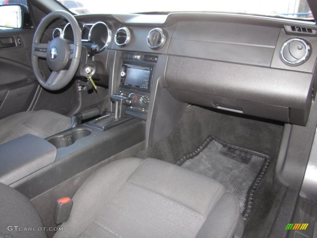 2007 Mustang V6 Deluxe Coupe - Tungsten Grey Metallic / Dark Charcoal photo #14