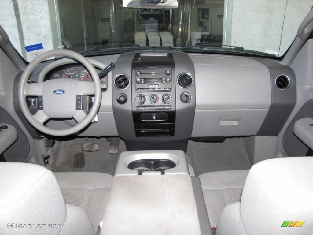 2006 F150 XLT SuperCrew - Black / Medium/Dark Flint photo #13