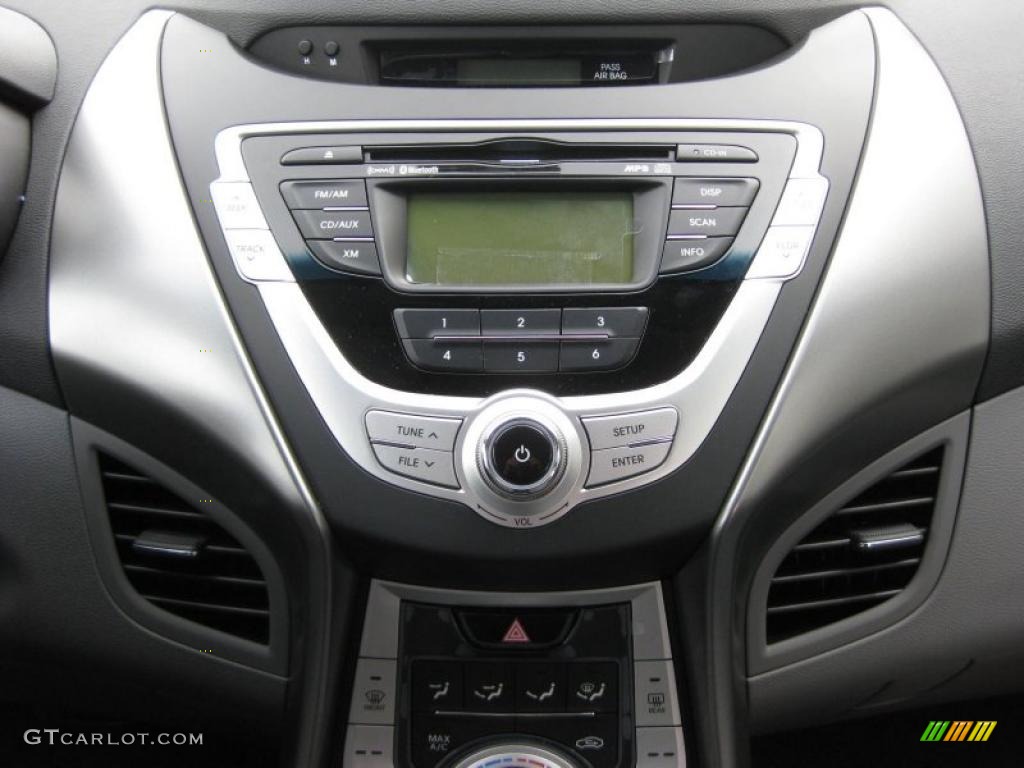 2011 Hyundai Elantra Limited Controls Photo #42744008