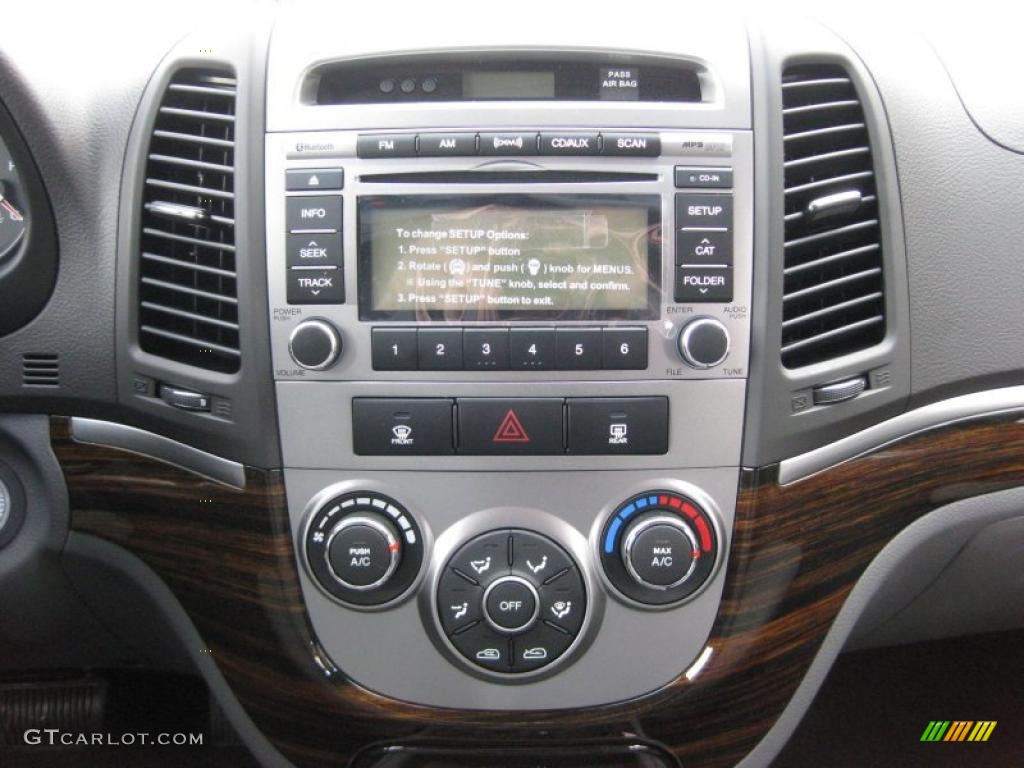 2011 Hyundai Santa Fe SE AWD Controls Photo #42744884