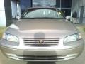 1998 Cashmere Beige Metallic Toyota Camry LE  photo #2