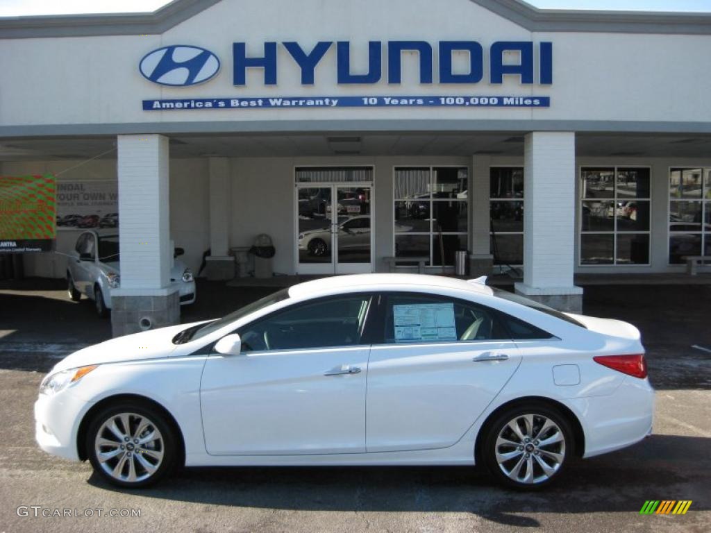 2011 Sonata SE 2.0T - Pearl White / Black photo #1