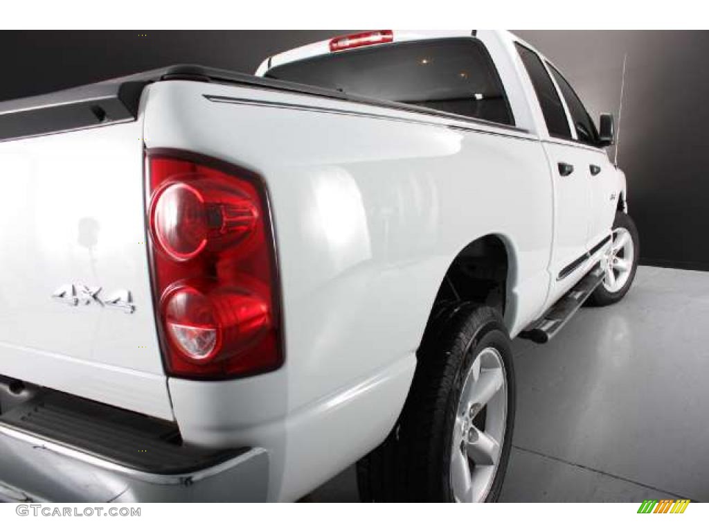 2008 Ram 1500 Big Horn Edition Quad Cab 4x4 - Bright White / Medium Slate Gray photo #26