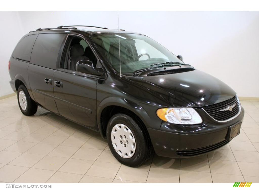 2004 Town & Country LX - Brilliant Black Crystal Pearlcoat / Medium Slate Gray photo #1