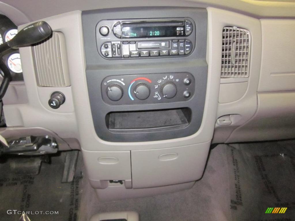 2004 Ram 1500 Laramie Quad Cab 4x4 - Patriot Blue Pearl / Taupe photo #16