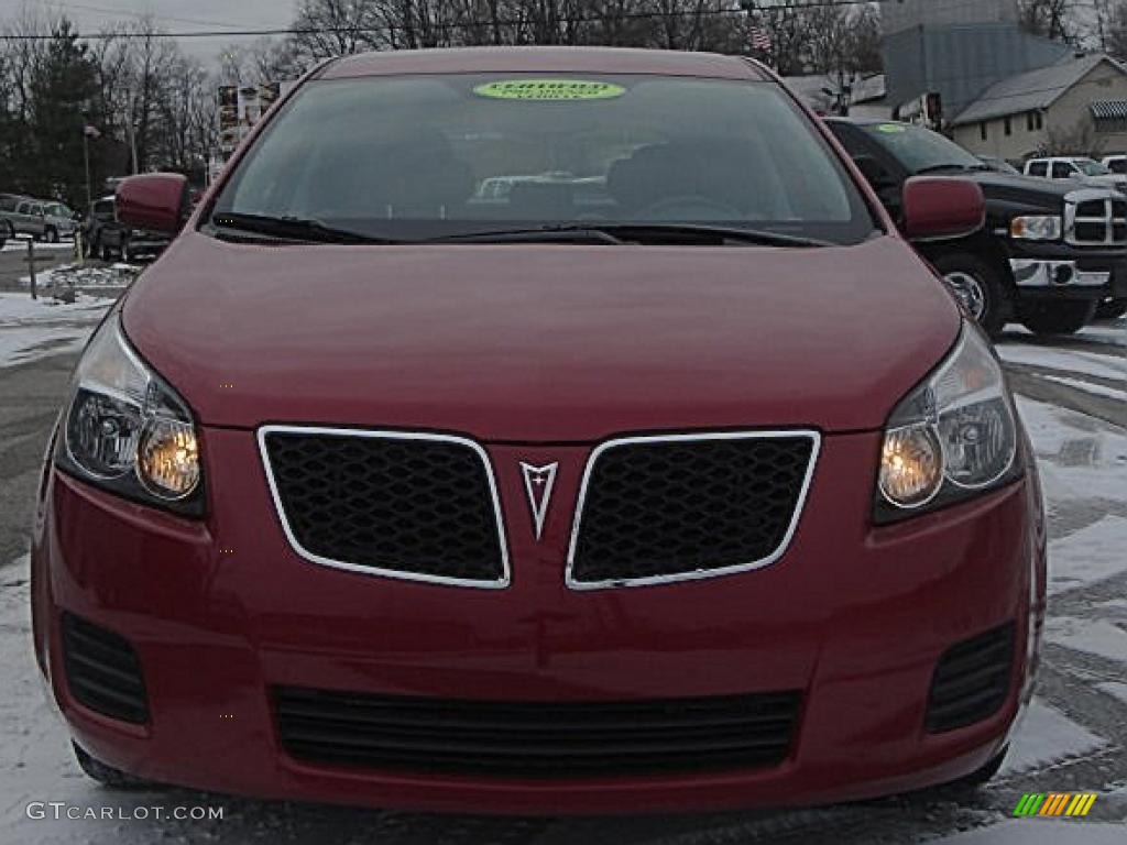 2010 Vibe 1.8L - Red Hot Metallic / Ebony photo #7