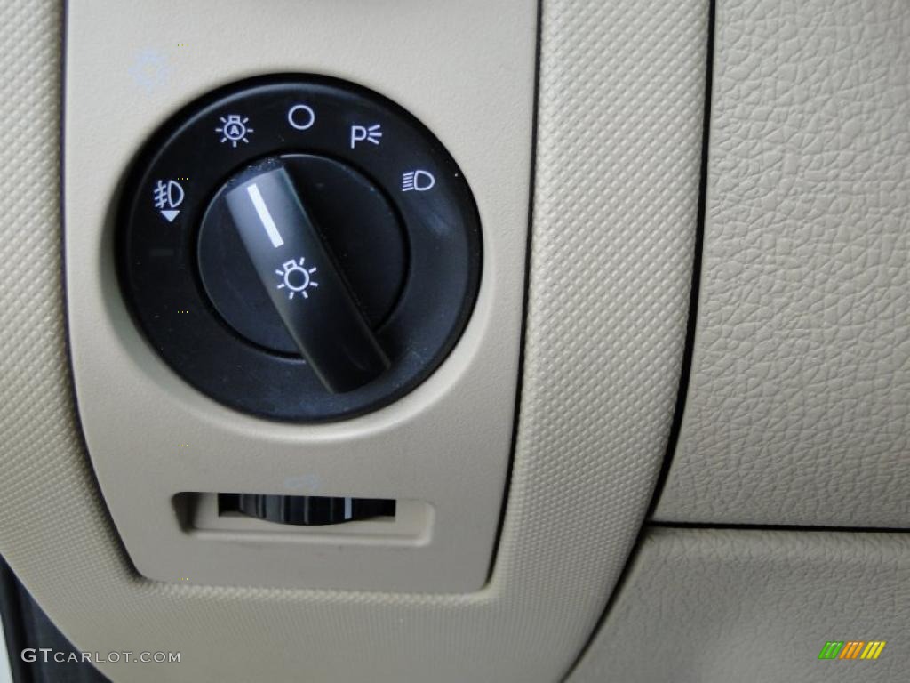 2006 Mercury Mountaineer Premier Controls Photo #42768764