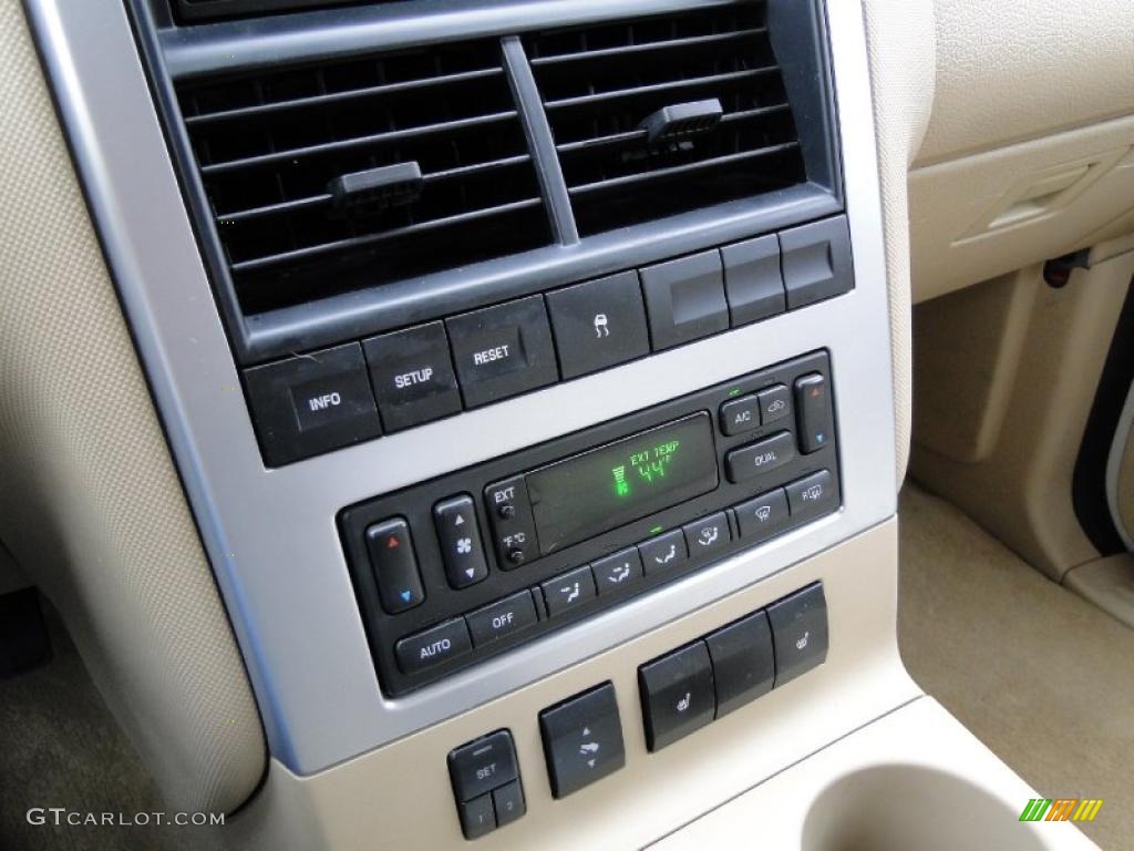 2006 Mercury Mountaineer Premier Controls Photo #42768920