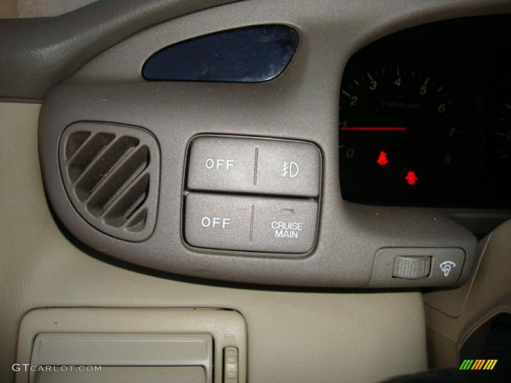 2001 Mazda Millenia S Controls Photos