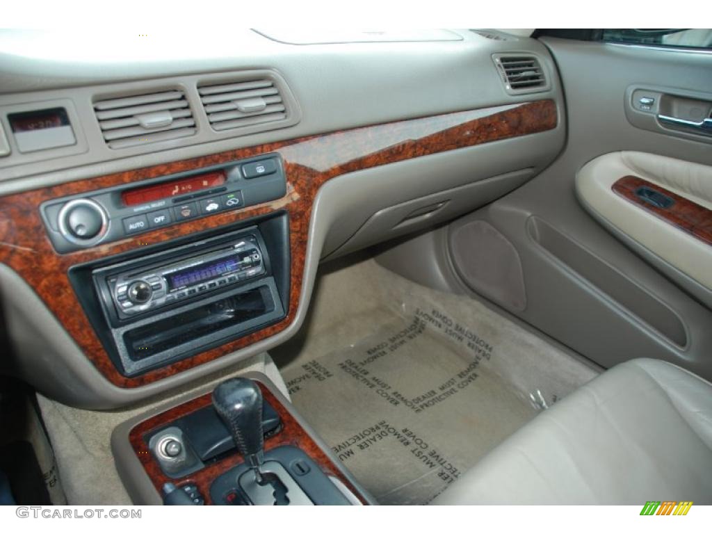 1998 Acura TL 3.2 Controls Photo #42772949