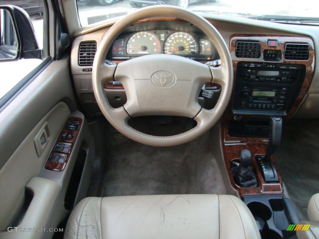 1999 4Runner Limited 4x4 - Black / Oak photo #31