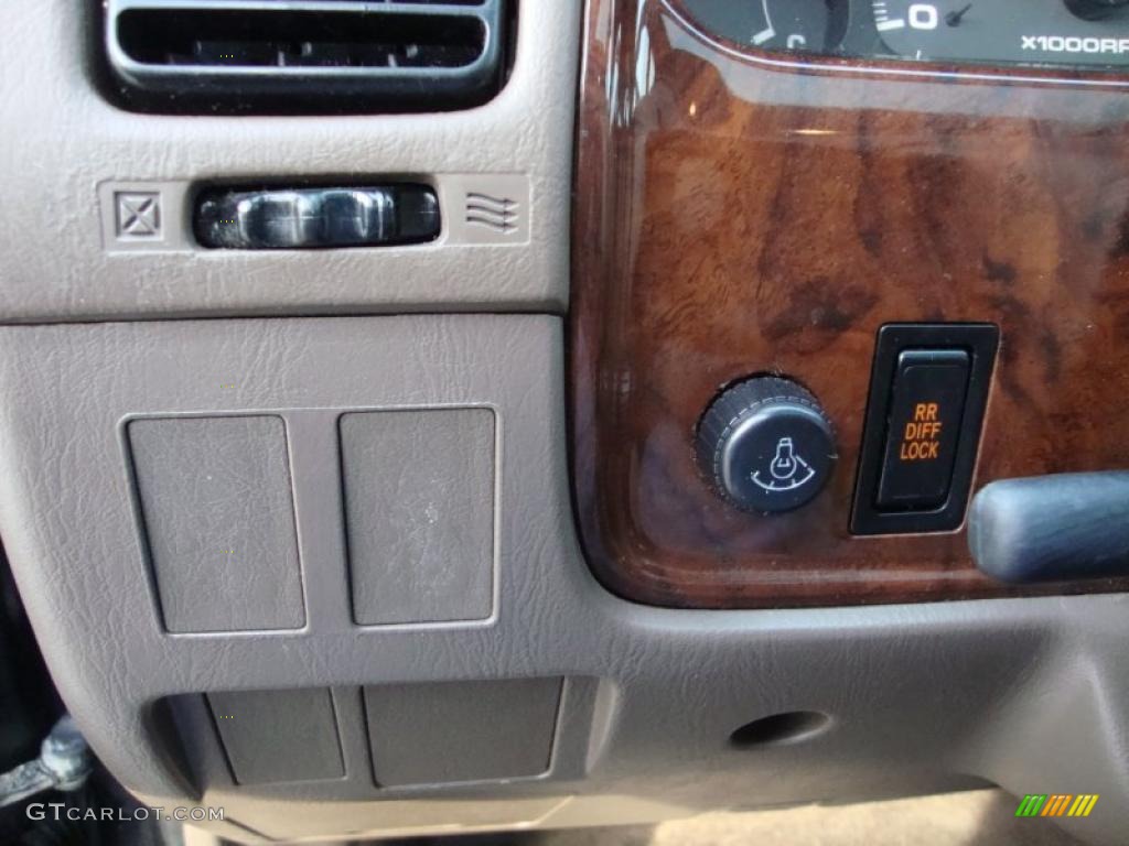 1999 4Runner Limited 4x4 - Black / Oak photo #51