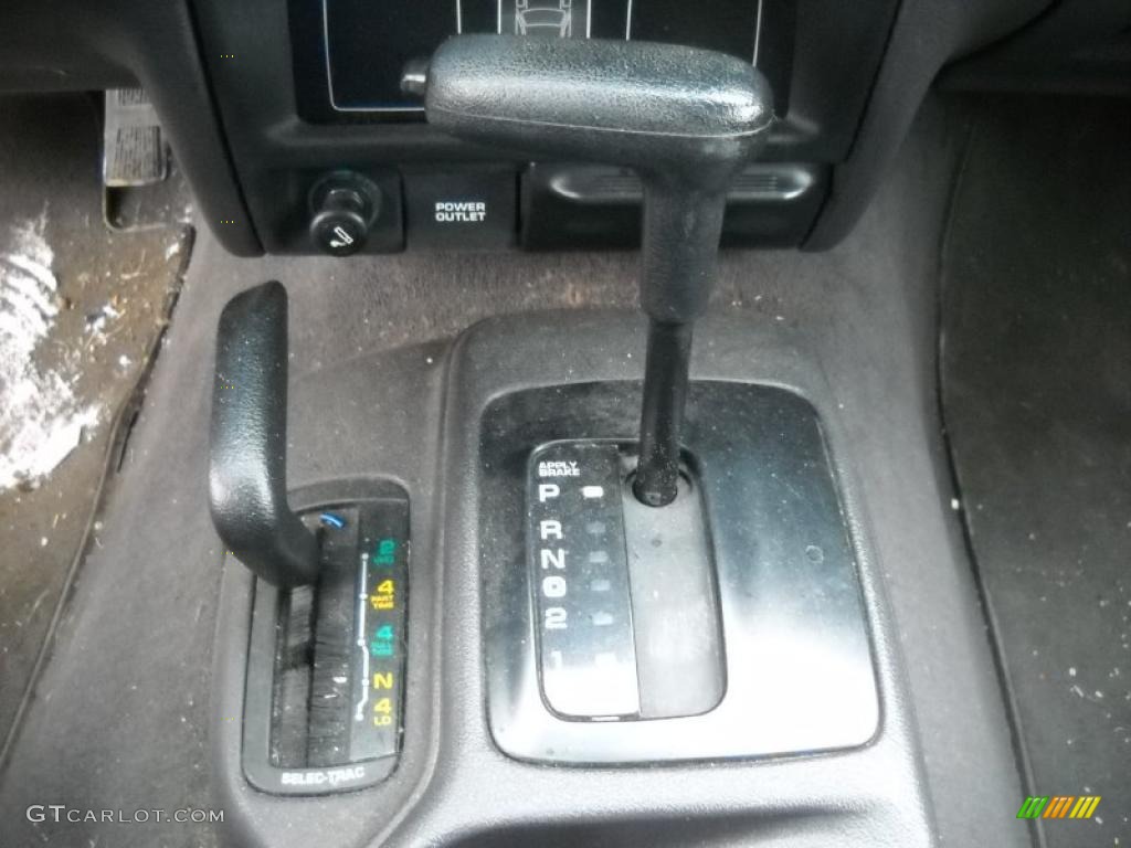 1998 Jeep Grand Cherokee Laredo 4x4 4 Speed Automatic Transmission Photo #42774369