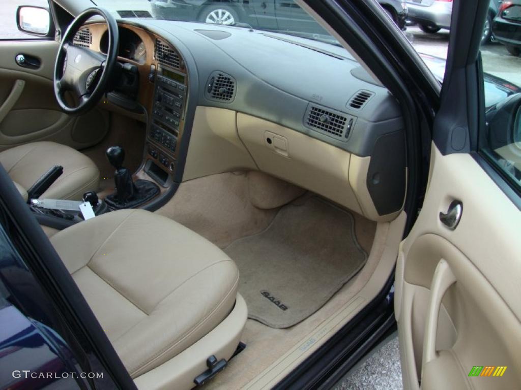 Sand Beige Interior 2002 Saab 9-5 Linear Sedan Photo #42774421