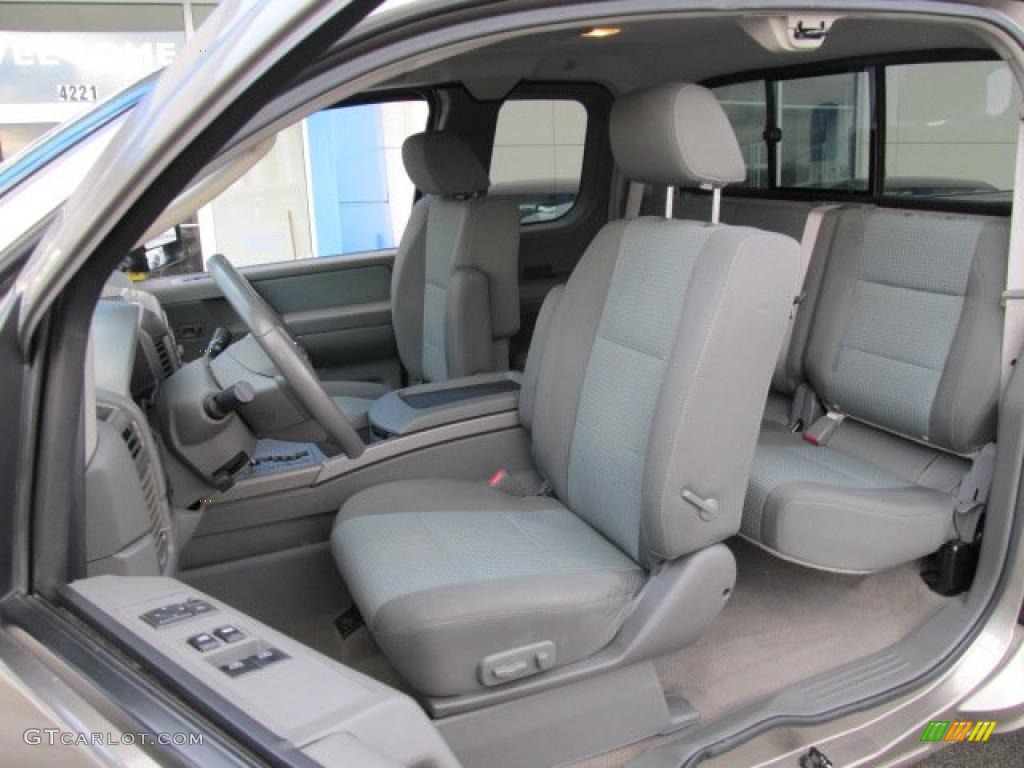 Steel Gray Interior 2006 Nissan Titan Se King Cab 4x4 Photo