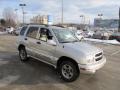 Silverleaf Metallic - Tracker LT 4WD Photo No. 5