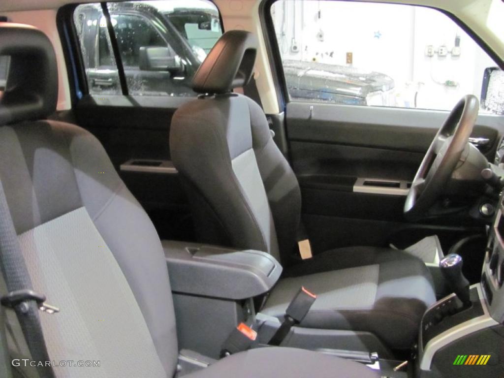 2008 Patriot Sport 4x4 - Surf Blue Pearl / Dark Slate Gray photo #11