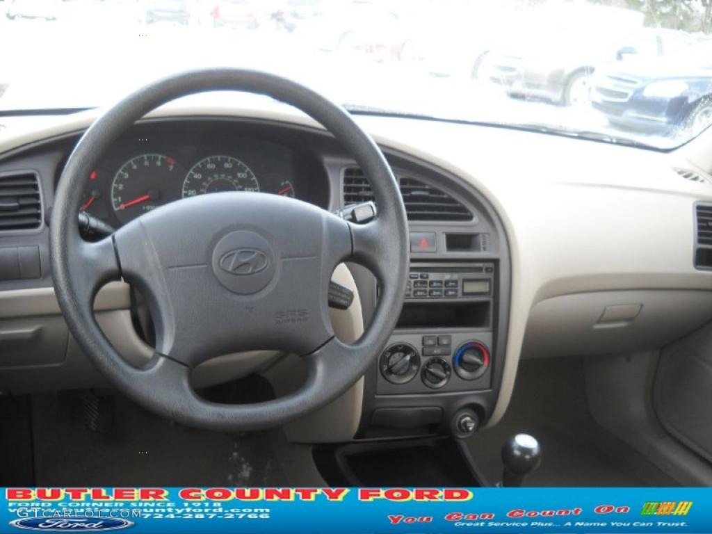 2002 Elantra GLS Sedan - Nordic White / Beige photo #13
