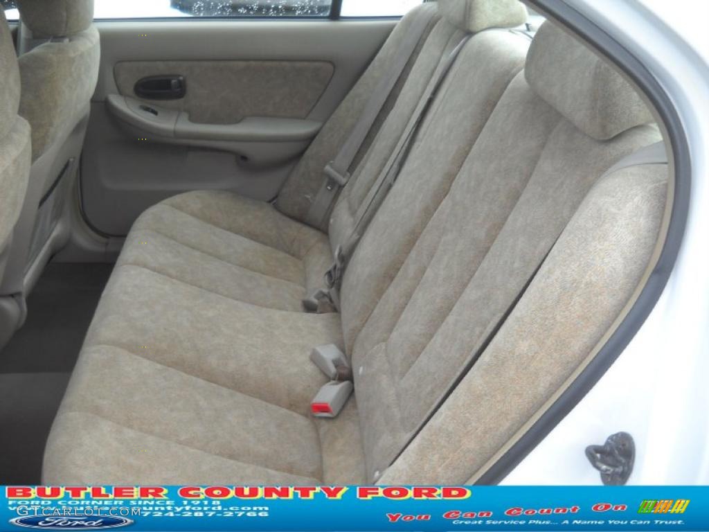 2002 Elantra GLS Sedan - Nordic White / Beige photo #14