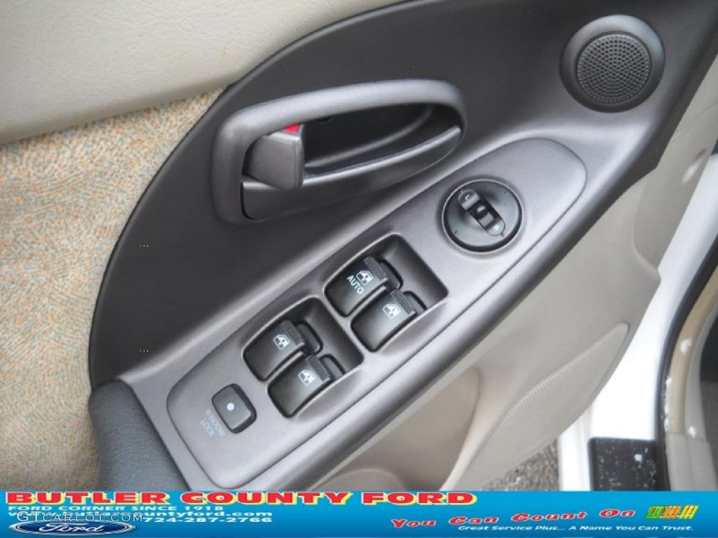 2002 Elantra GLS Sedan - Nordic White / Beige photo #16