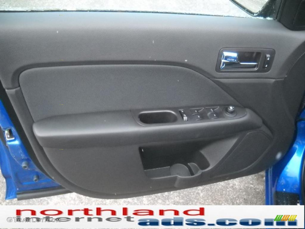 2011 Fusion SE - Blue Flame Metallic / Charcoal Black photo #9