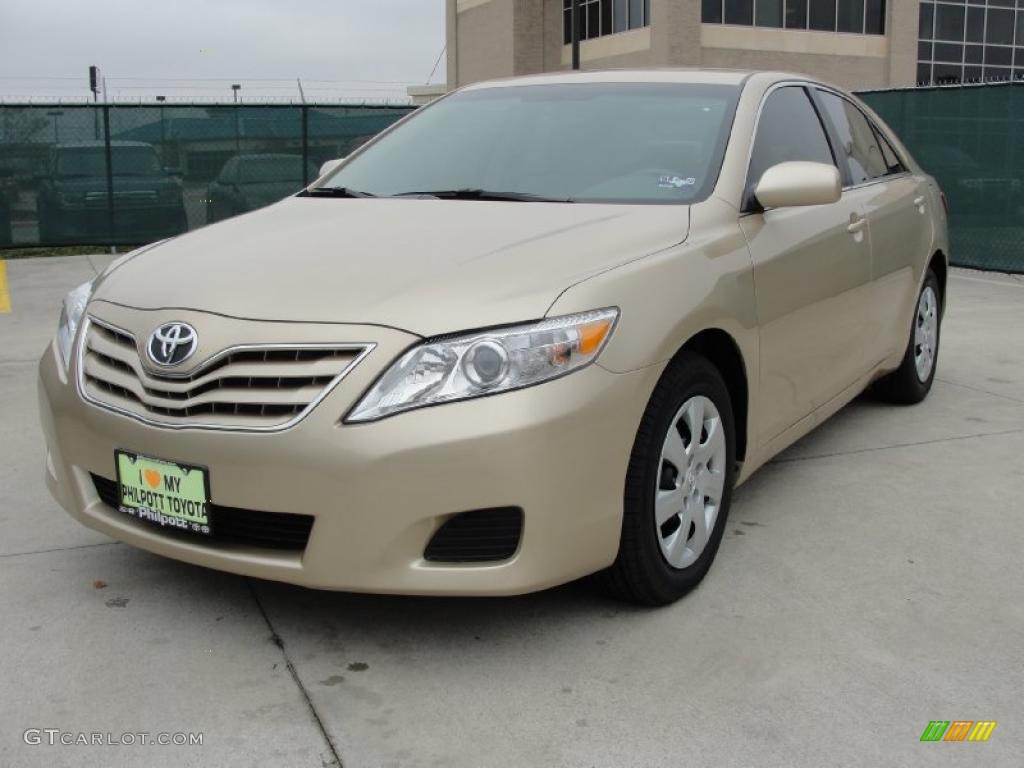 Sandy Beach Metallic 2011 Toyota Camry LE Exterior Photo #42792345