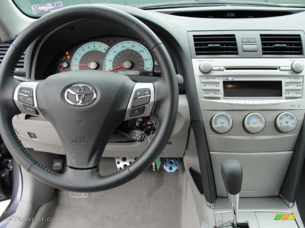 2011 Toyota Camry SE Gauges Photo #42793105