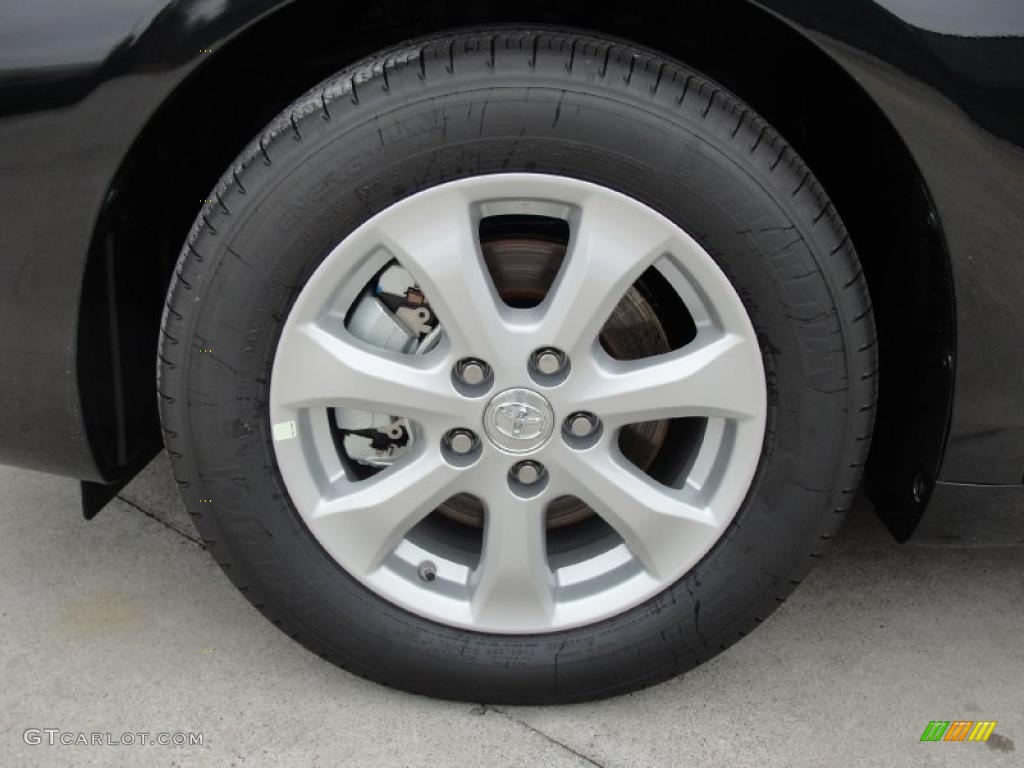 2011 Toyota Camry LE Wheel Photo #42793485