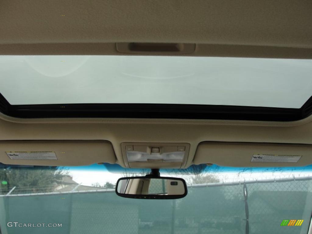2011 Toyota Avalon Standard Avalon Model Sunroof Photo #42795694