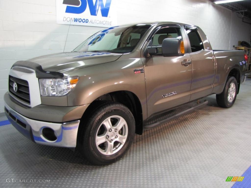 2008 Tundra SR5 Double Cab 4x4 - Pyrite Mica / Beige photo #2