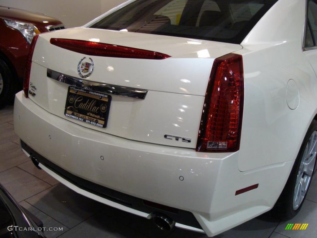 2009 CTS -V Sedan - White Diamond Tri-Coat / Light Titanium/Ebony photo #6