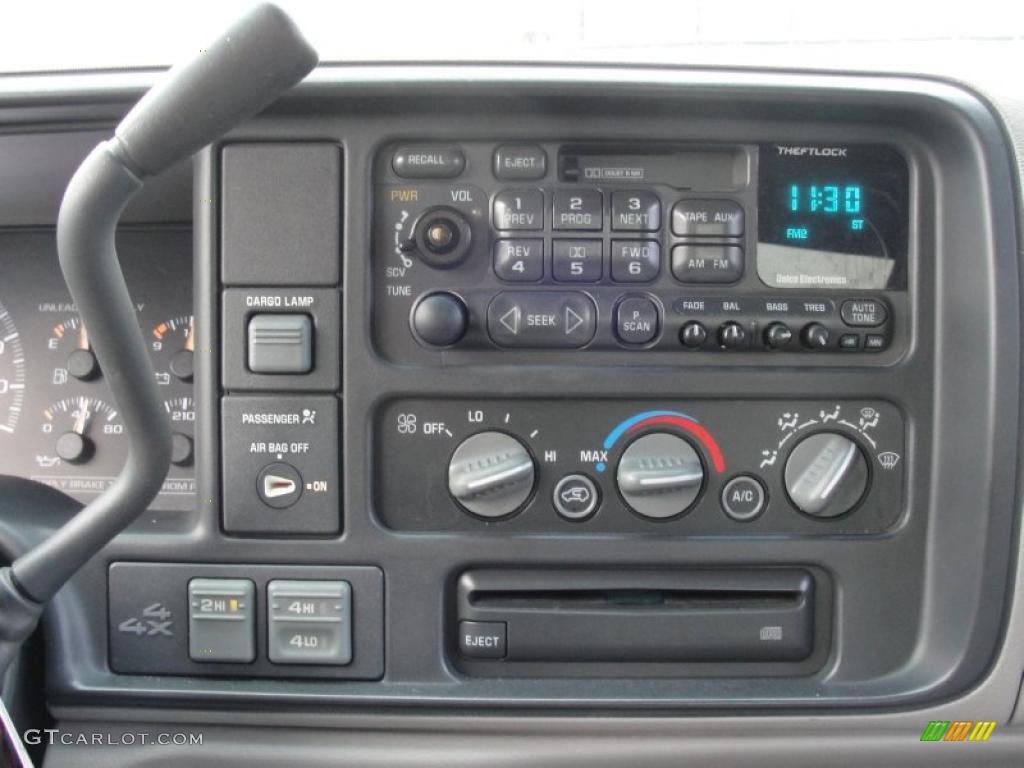 1998 Chevrolet C/K K1500 Extended Cab 4x4 Controls Photo #42800197