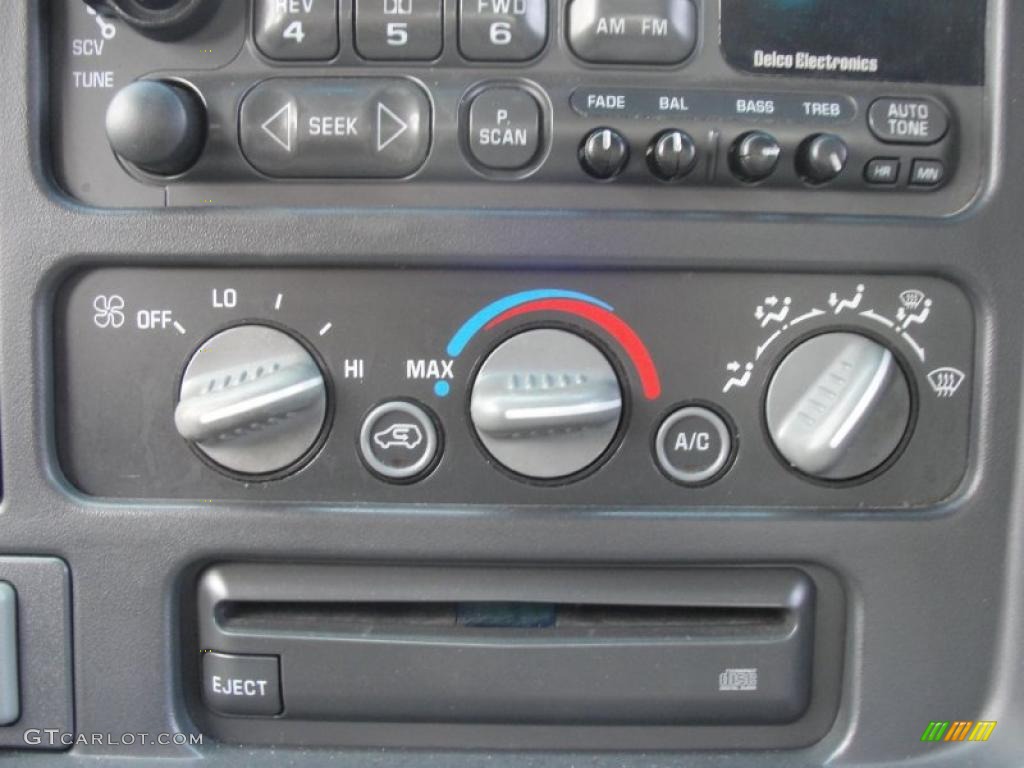 1998 Chevrolet C/K K1500 Extended Cab 4x4 Controls Photo #42800233