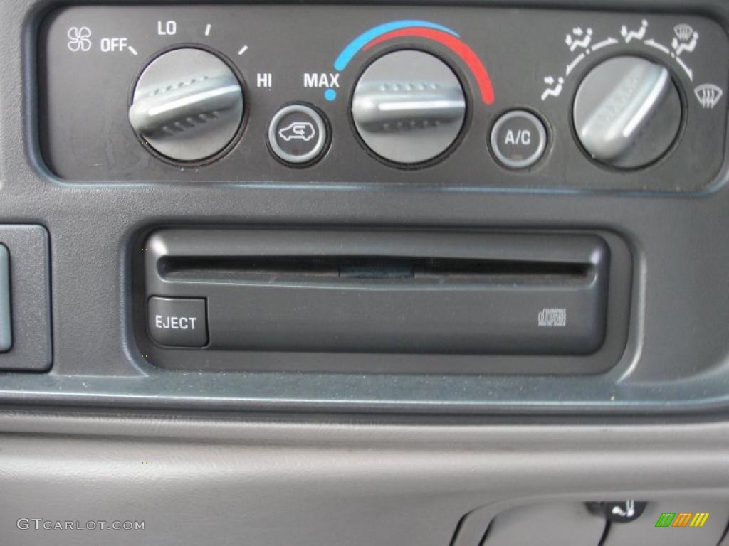 1998 Chevrolet C/K K1500 Extended Cab 4x4 Controls Photo #42800245